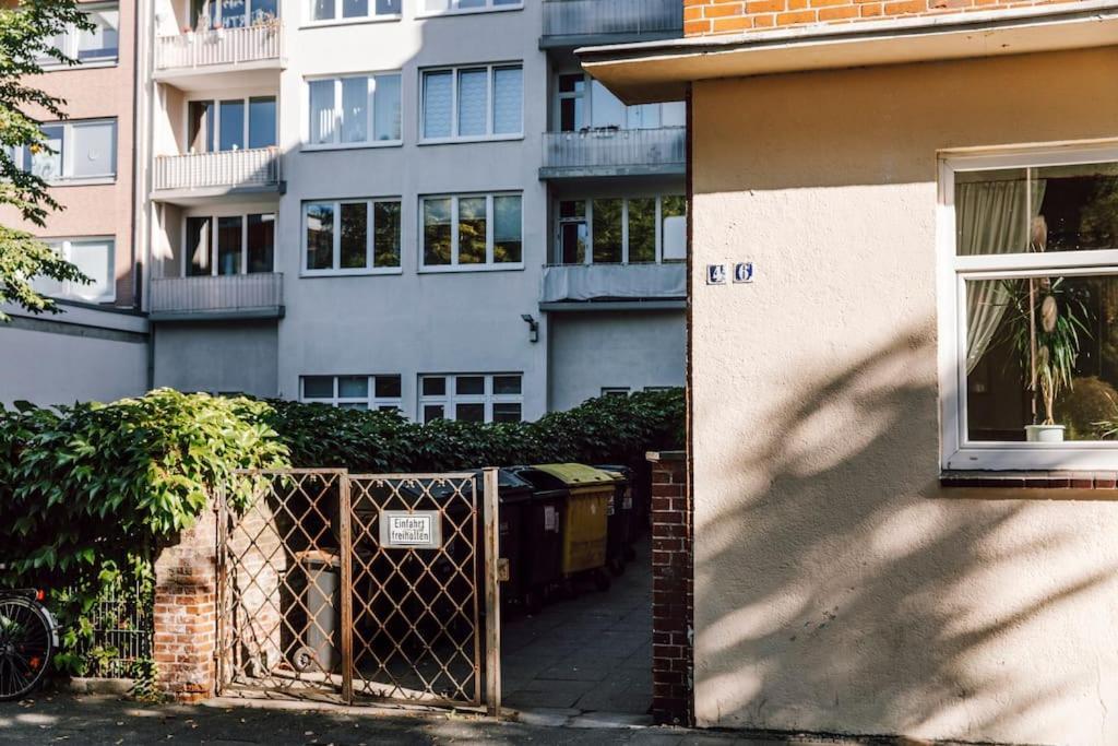 Komplett Neu: 2-Zi Zentral Im Altbau. 24H-Checkin Kiel Exterior foto